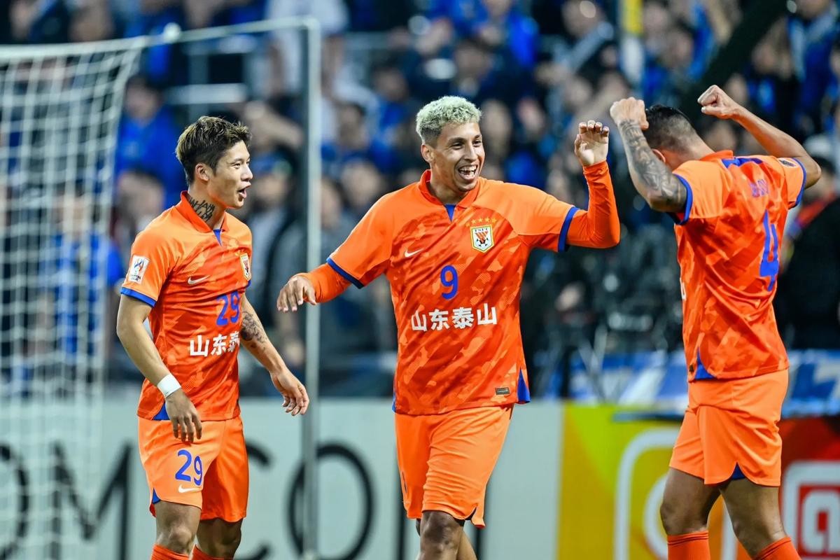 冲刺阶段山东泰山调整名单以备欧冠，队长鼓劲环节打磨，压力陡增，赛季目标并未改变的简单介绍-kaiyun.com